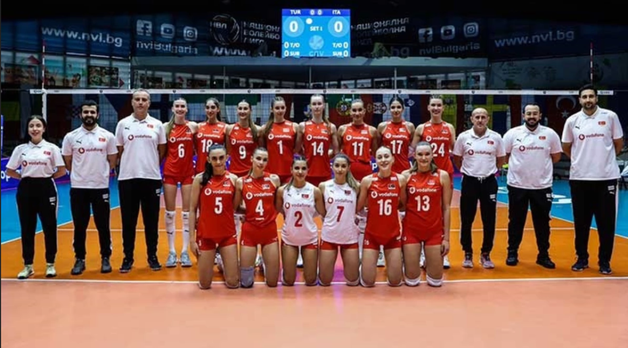 20 Yaş Altı Kadın Voleybol Milli Takımımız,   Avrupa şampiyonu!