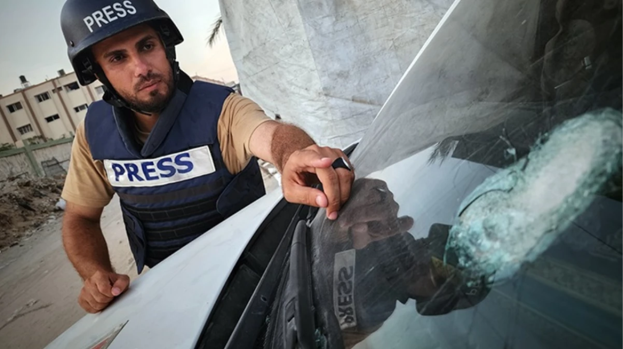 İsrail ordusu TRT Arabi ekibine silahlarla ateş açtı!