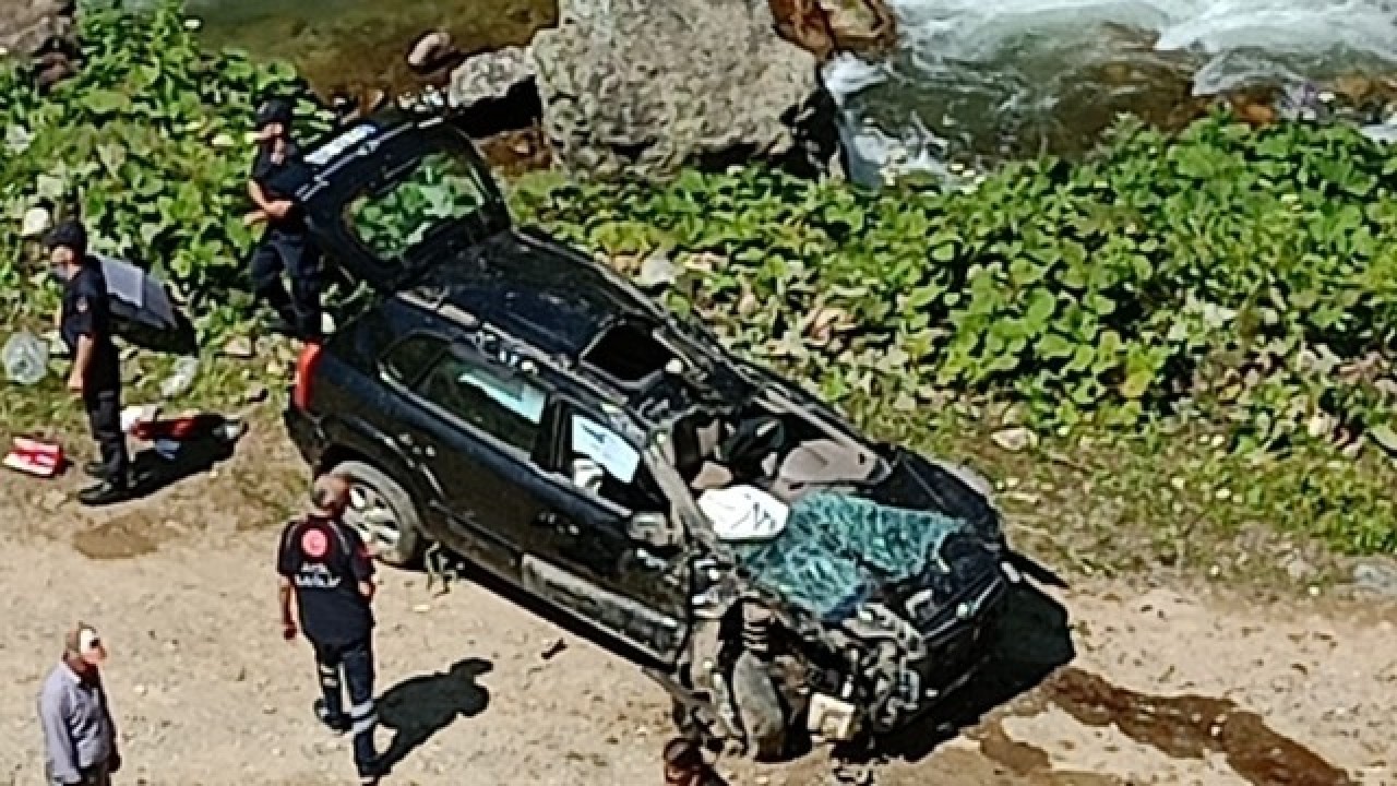 Rize'de cip uçuruma yuvarlandı: Ferdane Balcı ve Havva Balcı öldü