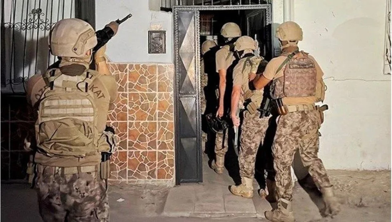 Sabaha karşı nefes kesen operasyon. 86 kişi yakalandı. Hesaplarından çıkan para dudak uçuklattı
