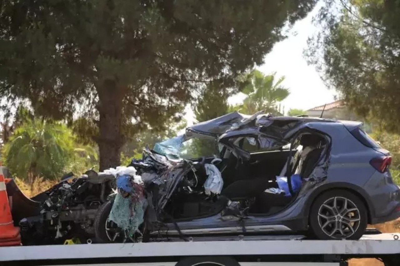 Antalya'da feci kaza: Esra Sümer öldü