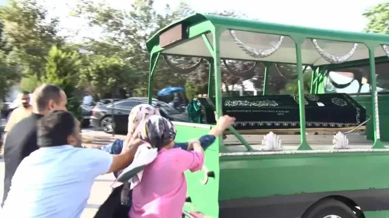Sabah evden çıkıp metrobüse bindi ikindi vakti toprağa verildi. Bu ne büyük acı. Ferhat Uçar son yolculuğuna uğurlandı