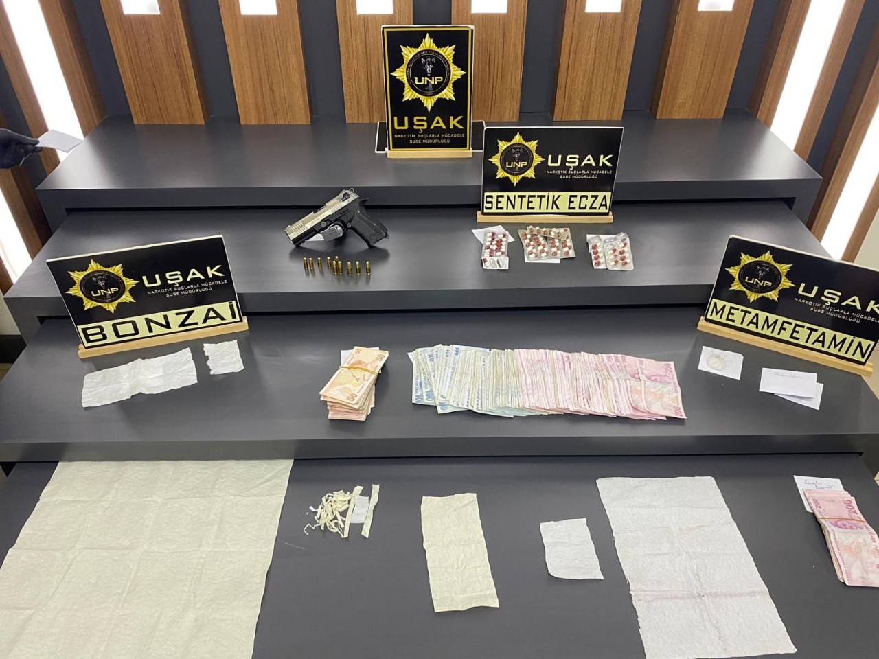 Uşak'ta uyuşturucu operasyonu: 9 şüpheli tutuklandı