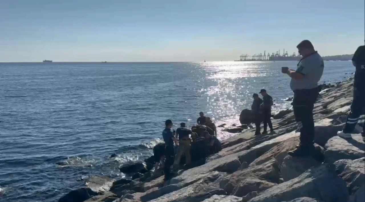 Avcılar sahilde erkek cesedi bulundu!