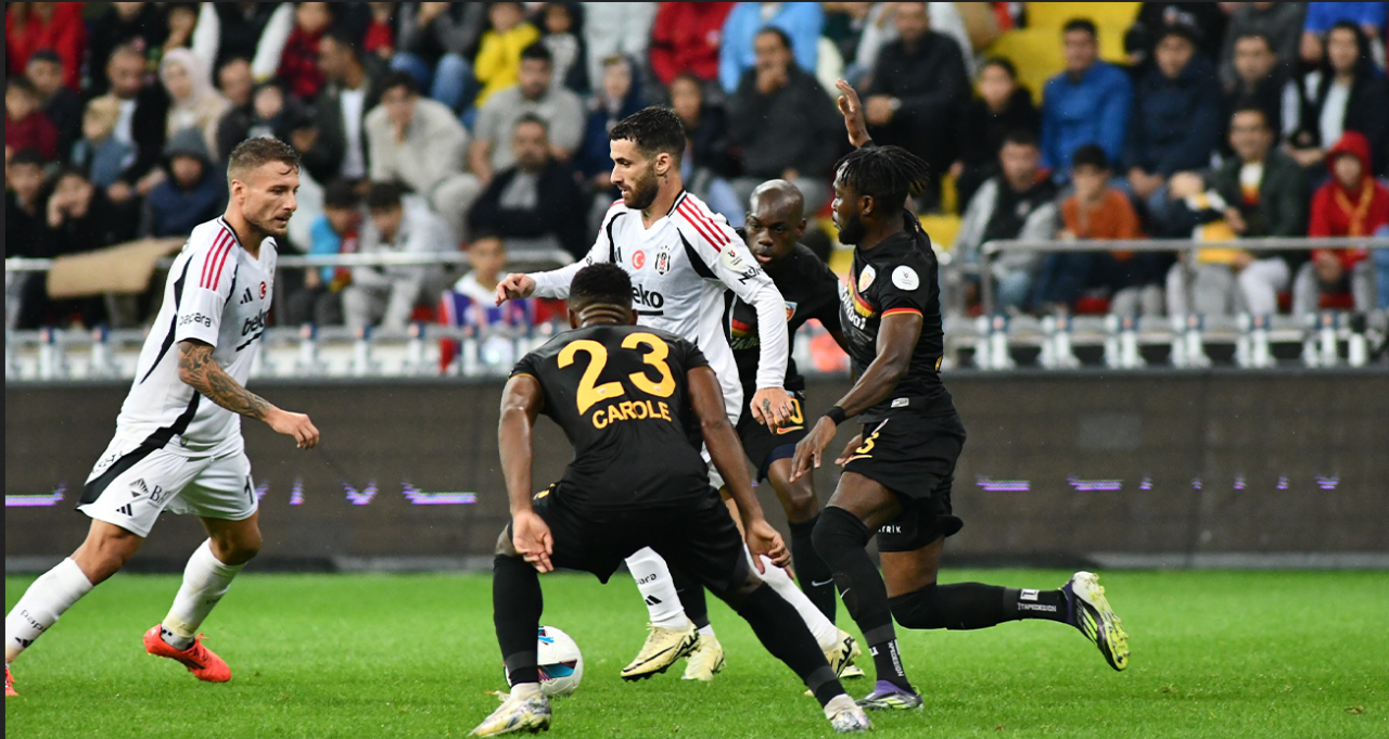 Beşiktaş  3 puanı 3 golle aldı!