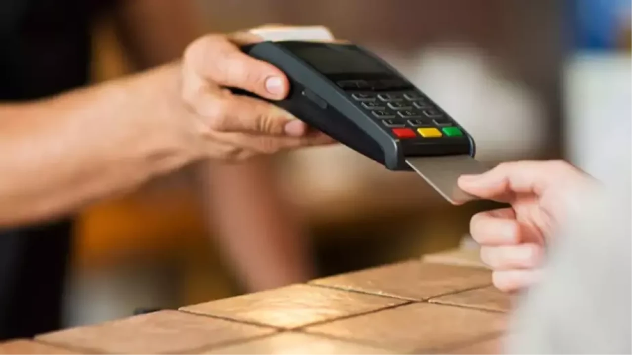 Alışverişlerde yeni dönem iddiası! Kredi kartı zorunluluğu geliyor