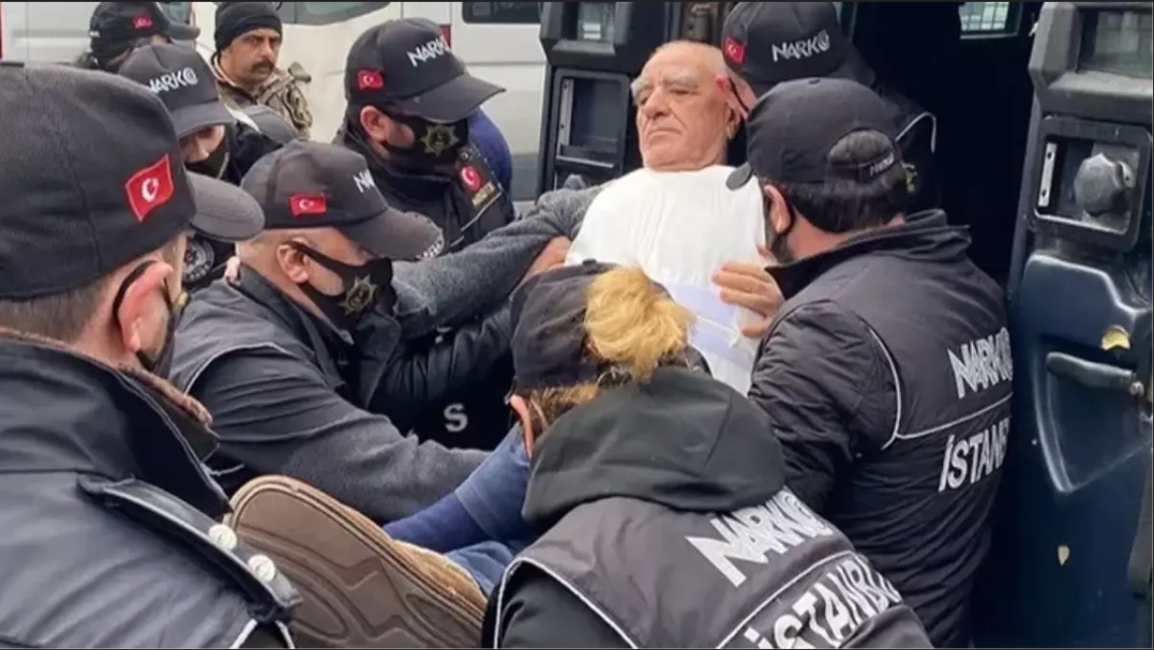 "Türk Escobar" lakaplı Urfi Çetinkaya cezaevinde yaşamını kaybetti