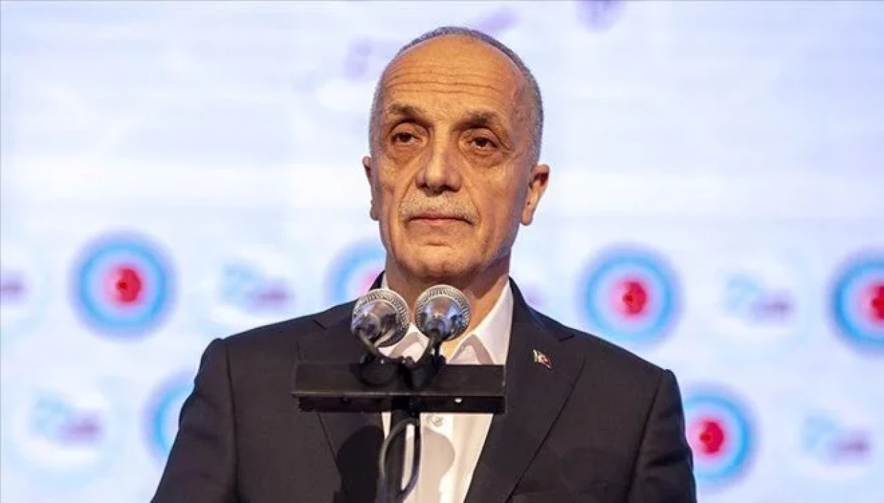 Türk-İş Genel Başkanı Atalay'dan tartışma yaratacak sözler: "Biz zenginlerden daha mutluyuz"