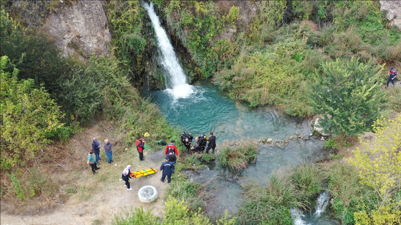 İki çocuğunu boğulmaktan kurtaran baba Cemal Güneş can verdi!