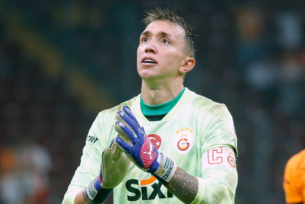 Muslera'nın paylaşımı  taraftarını meraklandırdı!