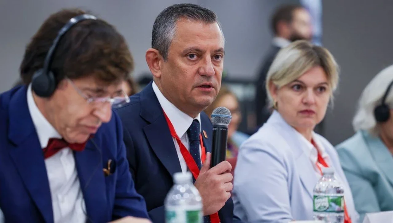 Özgür Özel,  'işgal' lafını duyunca orayı terk etti!