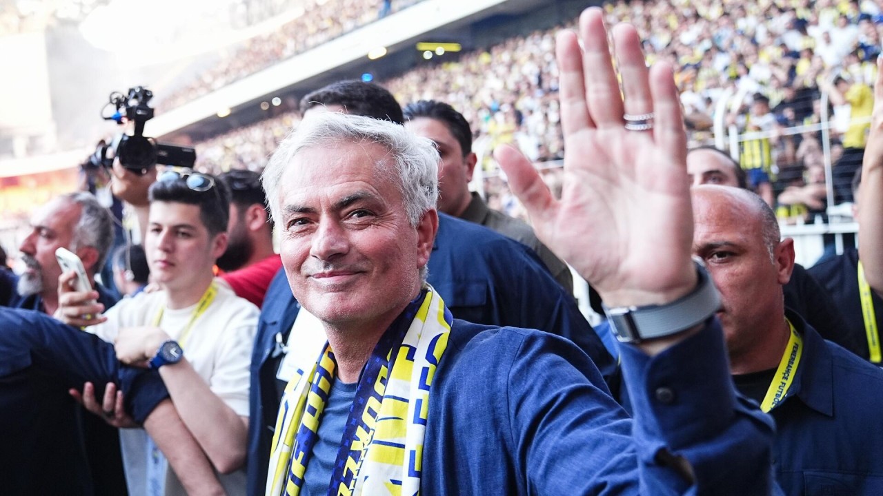 Mourinho'nun lüks konutu reddedip otelde kalıyor: Geceliği 45 bin TL