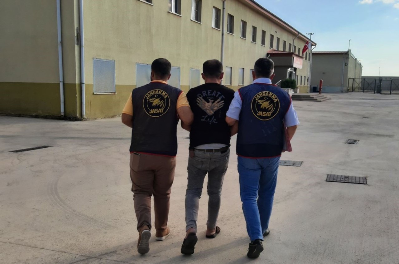 Eziyet suçundan her yerde aranıyordu: Suçlu yakalandı