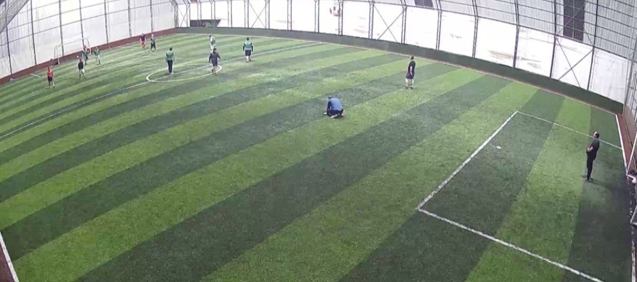 Halı saha maçında fenalaşan avukat,  hayatını kaybetti