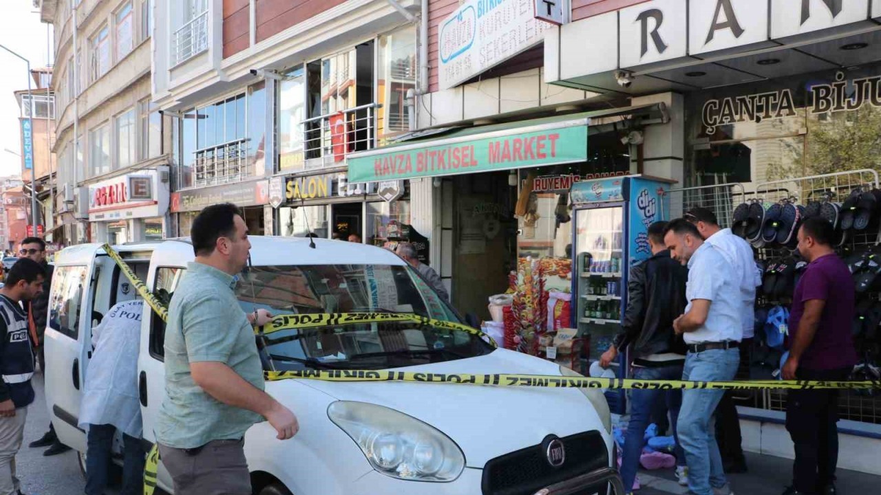 Emekli polis memuru Oktay Özmen iş yerinde kendini vurdu: Yaşamını kaybetti