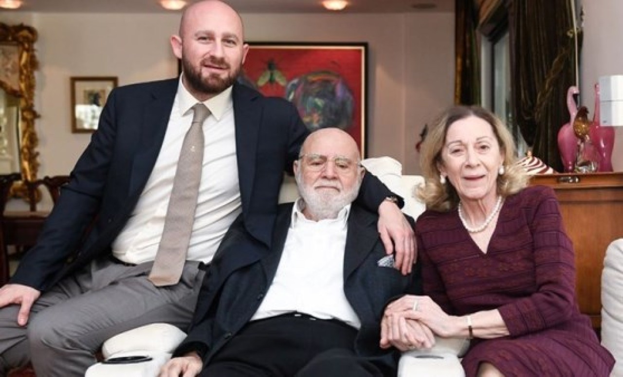 Ünlü restoran zincirinin sahibi hayatını kaybetti