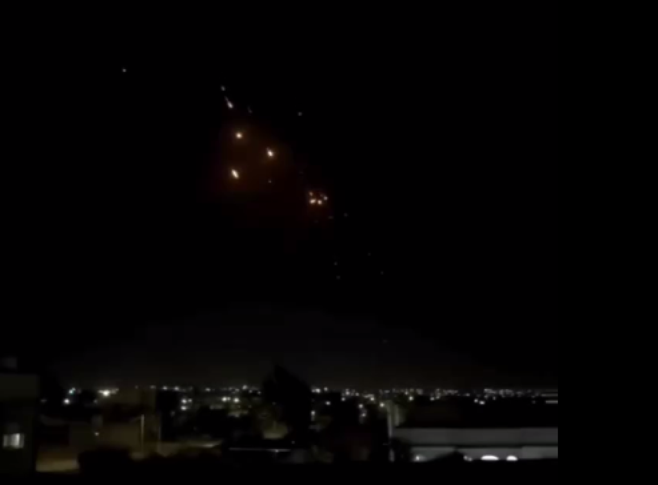 İran'dan İsrail'e füze saldırısı!