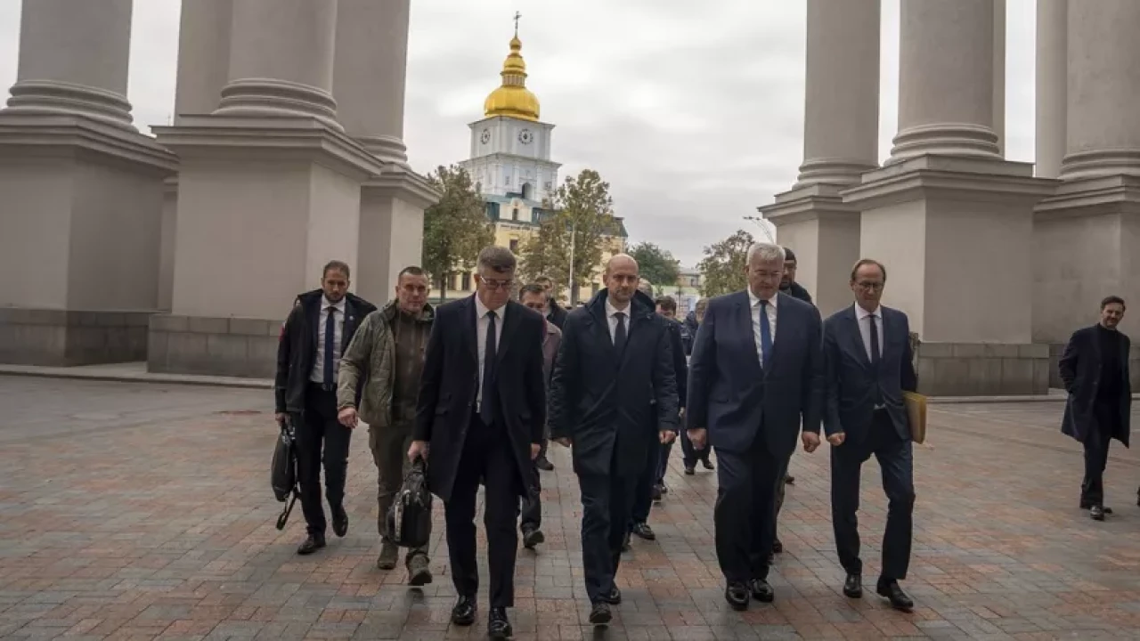 Fransa,  Ukrayna'nın 'zafer planına' destek sözü verdi