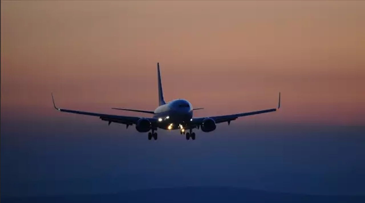 İran,  İsrail saldırısının ardından tüm uçuşları iptal etti