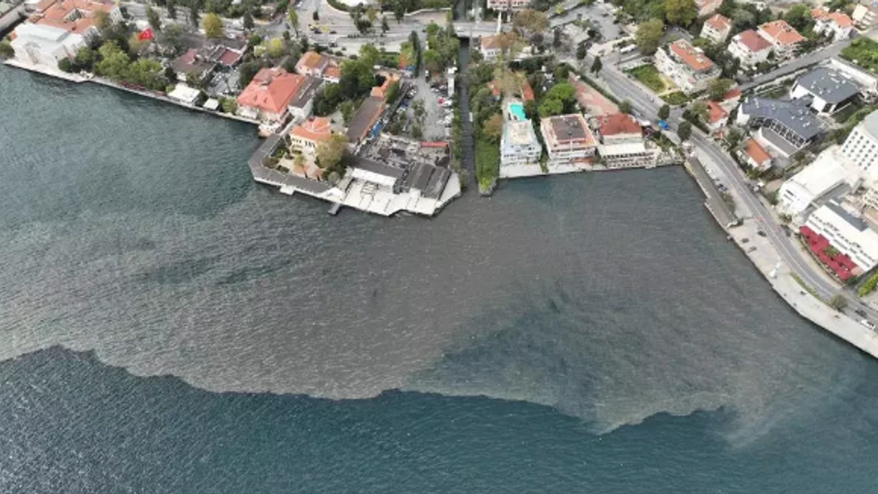 İstanbul Boğazı’na lağım tehdidi!