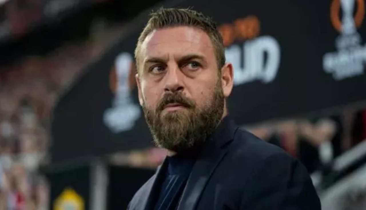 Büyük takımdan 1 ay önce kovulmuştu,  yeniden mi dönüyor?