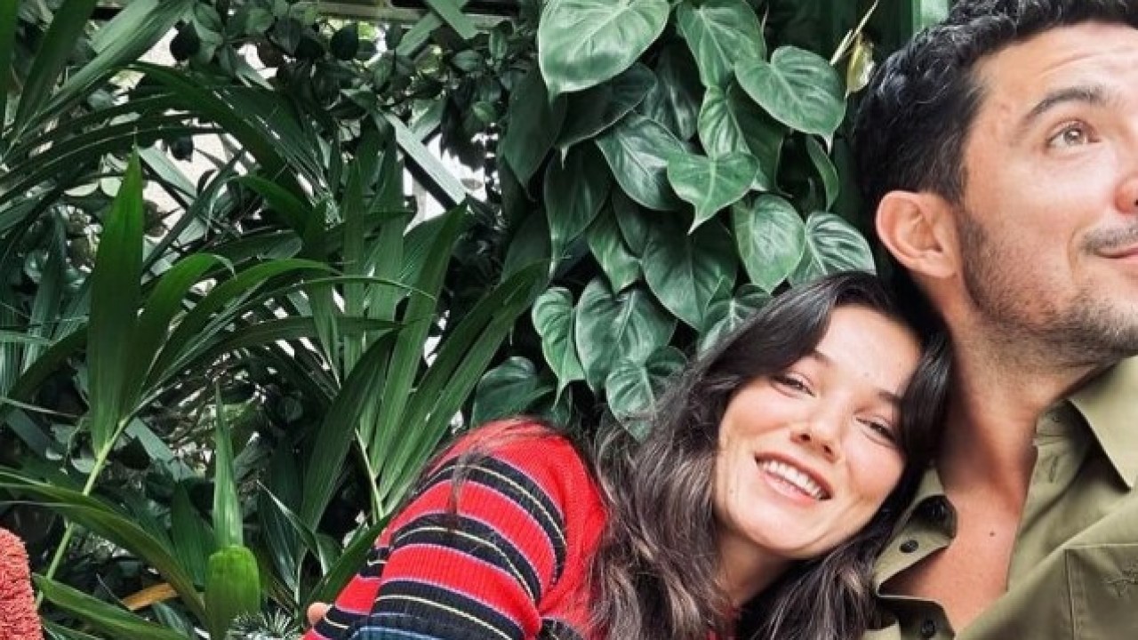 Pınar Deniz ile Kaan Yıldırım anne baba olmaya hazırlanıyor