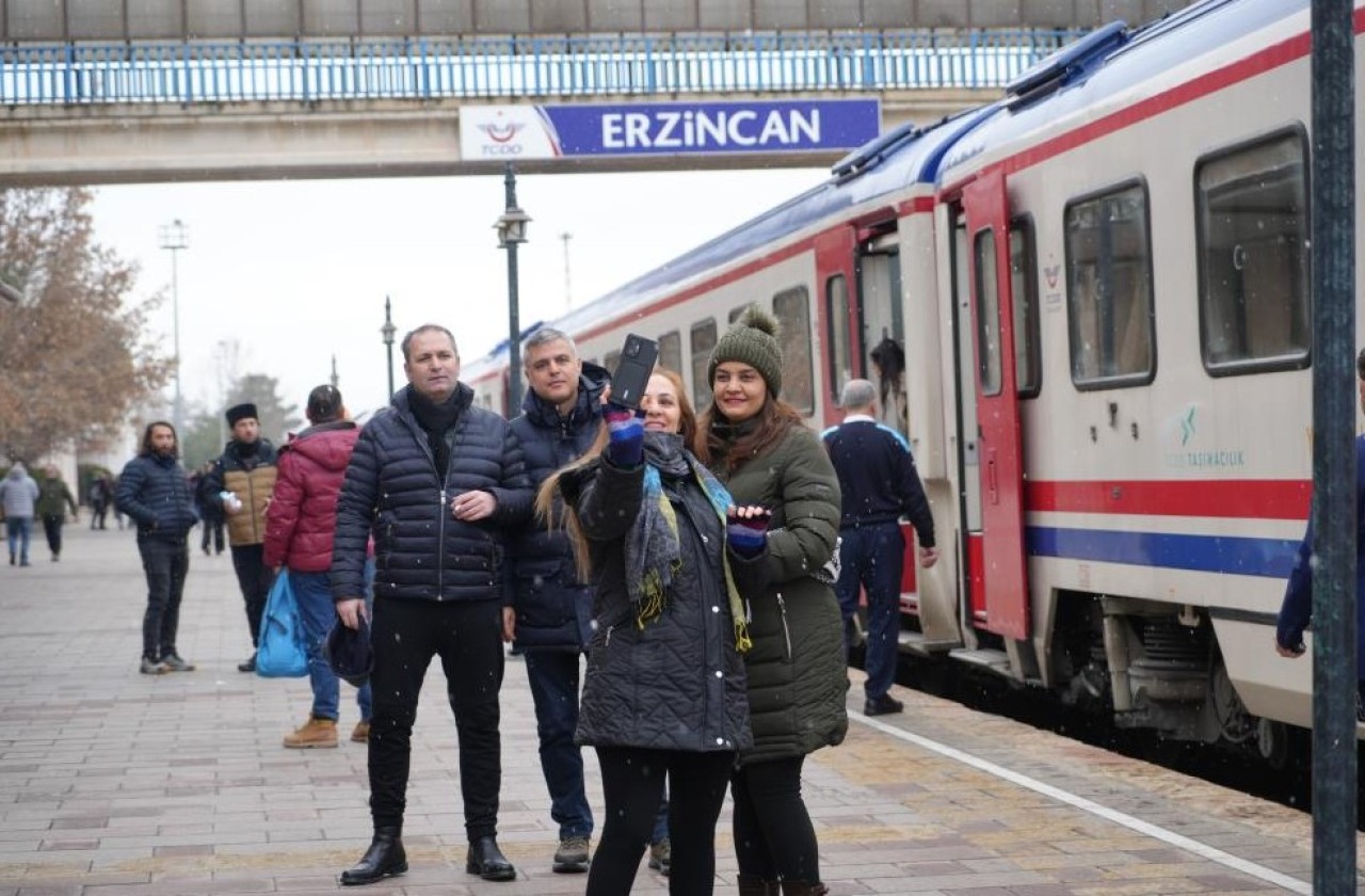 Turizm geliri geçen yılın aynı çeyreğine göre yüzde 3, 9 arttı