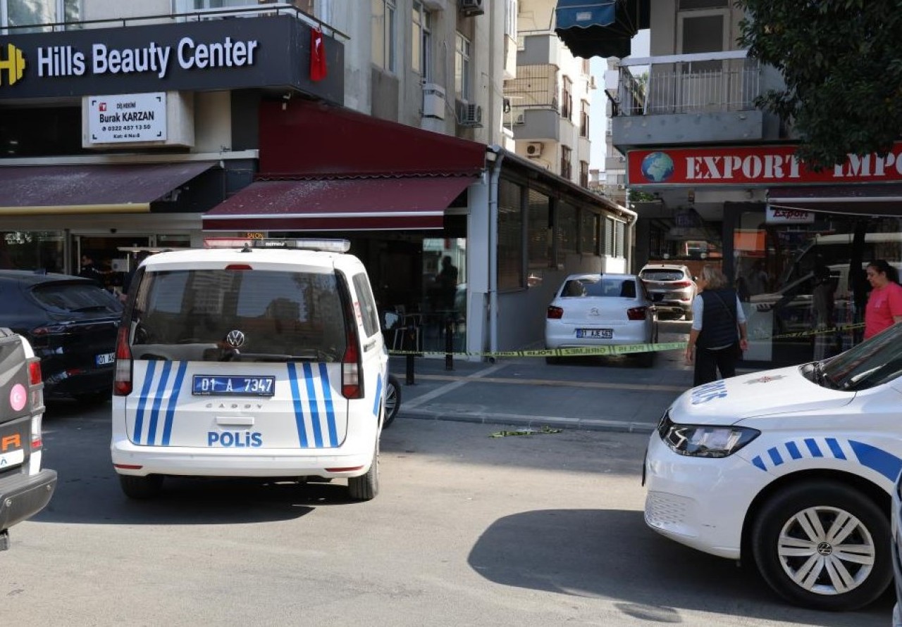 Adana’da pastaneye silahlı saldırı: 2 yaralı