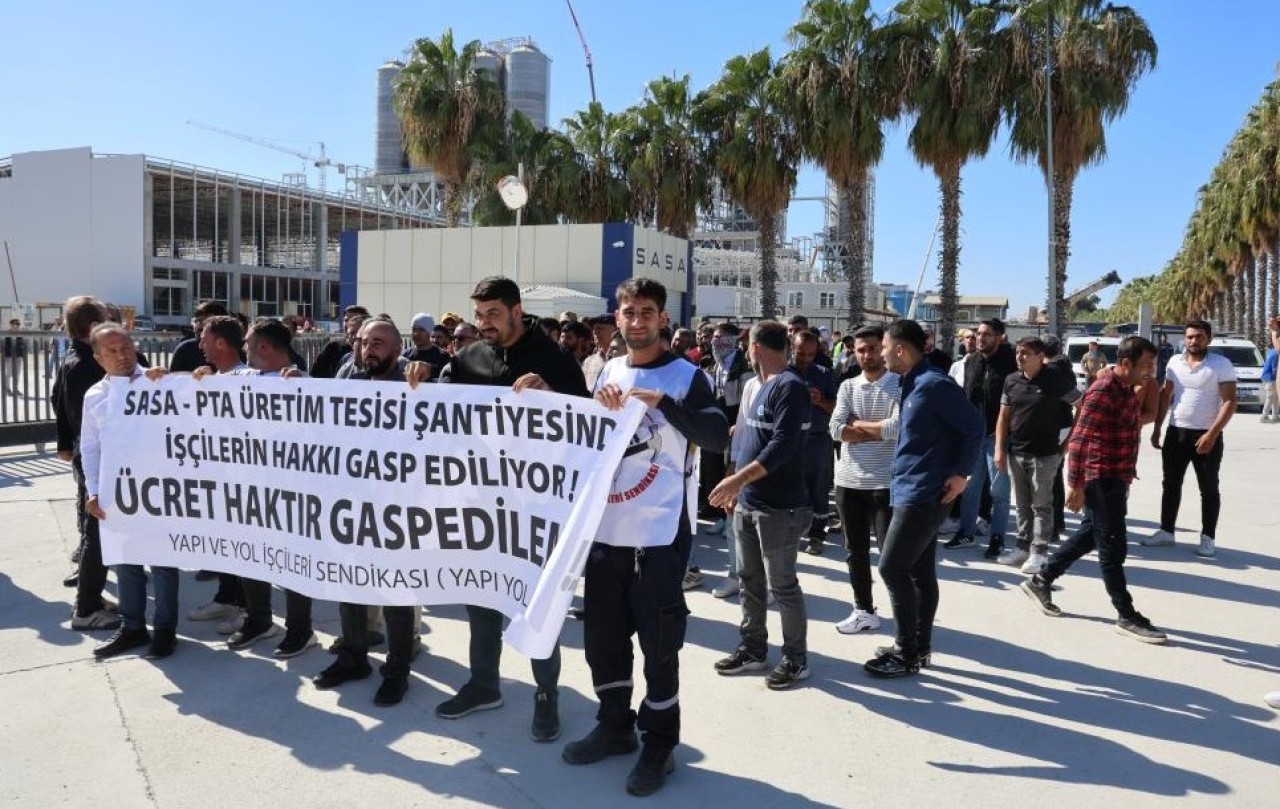 SASA Polyester fabrikasında maaş alamayan işçiler eylem yaptı