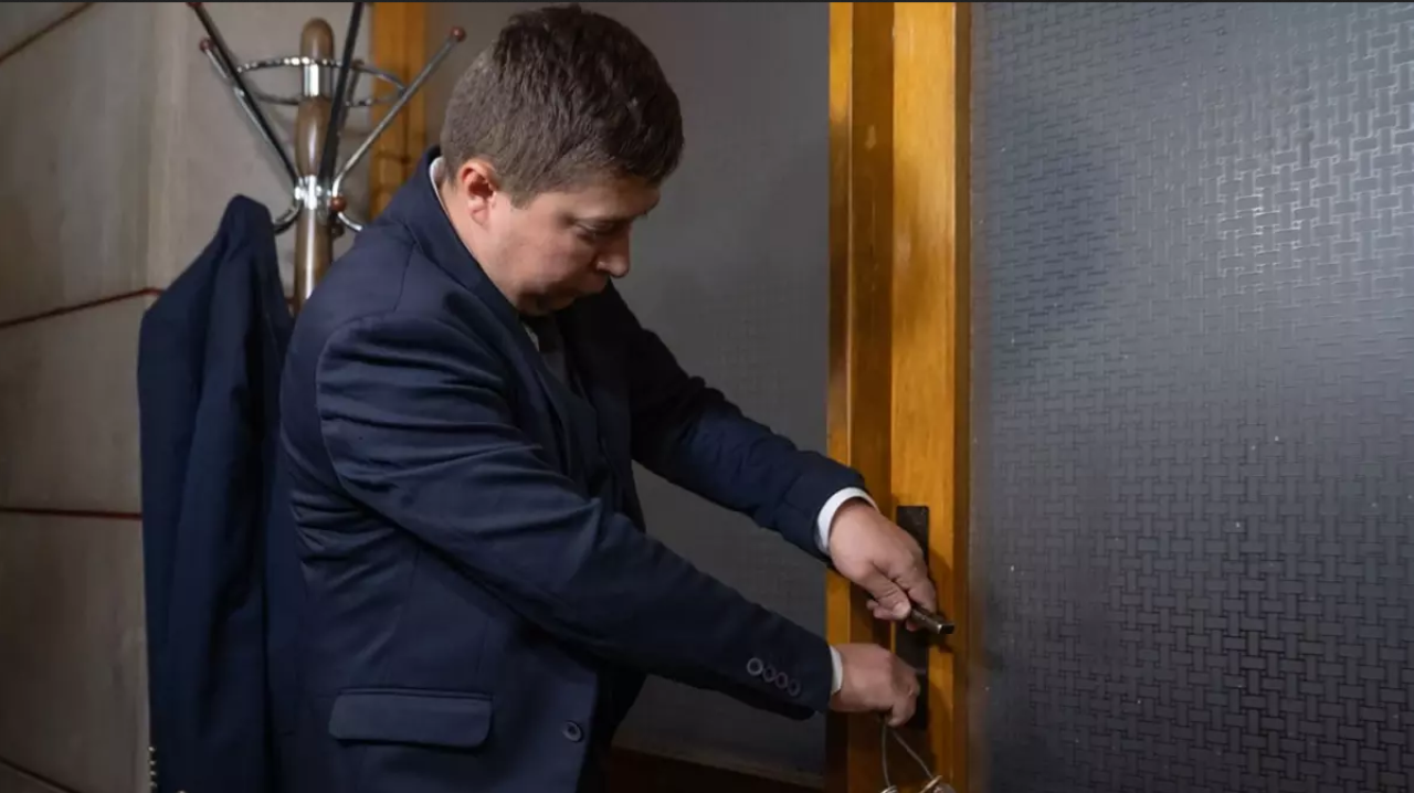 TBMM'de kapılar tek tek kilitlendi!