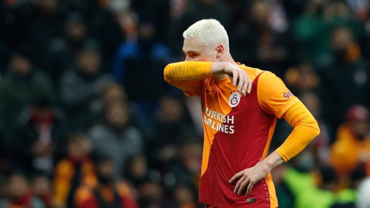 Nelsson Galatasaray'dan ayrılmaya hazırlanıyor: Yeni sözleşmeyi reddetti