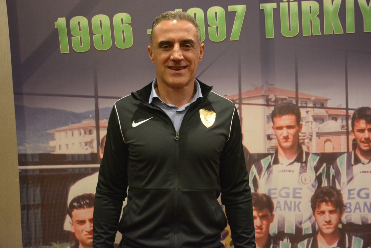 Eski futbolcu Tayfur Havutçu yoğun bakıma kaldırıldı