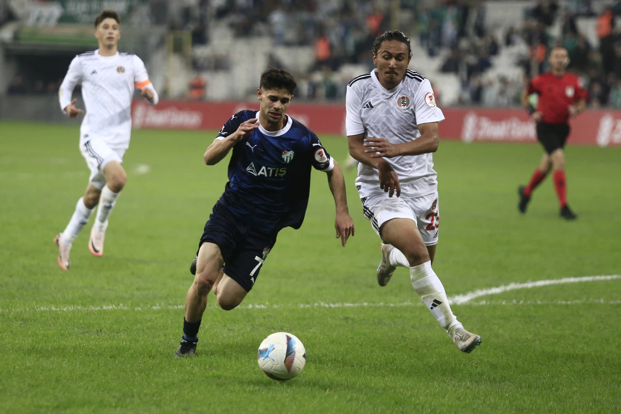 Bursaspor rekor kırmaya devam ediyor,  ikinci takım oldu