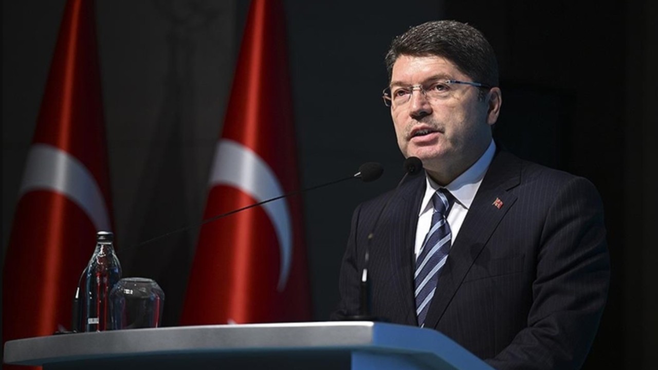 Bakan Tunç'tan Özgür Özel'e yanıt: "İzin adam gibi istenir"