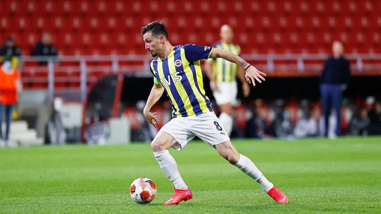 Mert Hakan Yandaş’a saç baş yoldurdu!