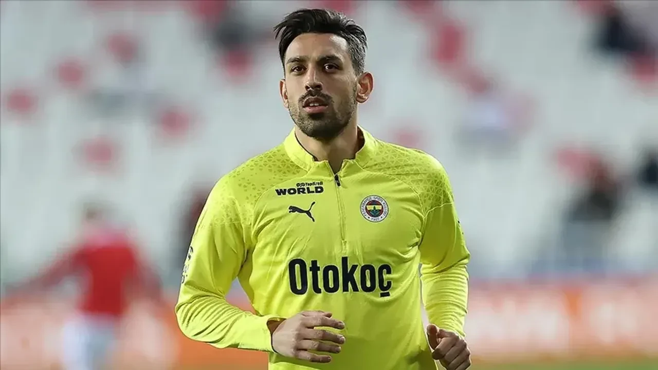 İrfan Can Kahveci Fenerbahçe'den ayrılıyor!