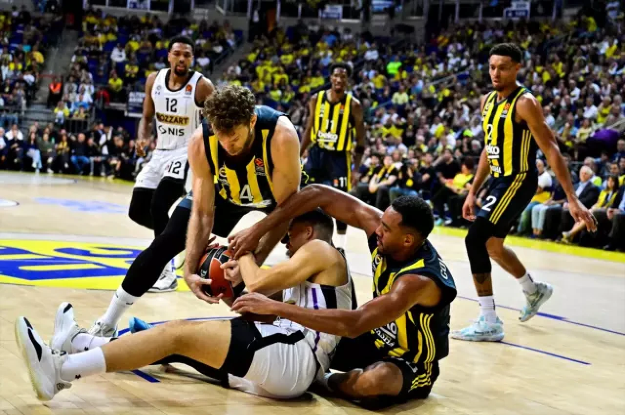 Fenerbahçe Beko,  THY Euroleague'de Partizan'ı 89-72 yendi