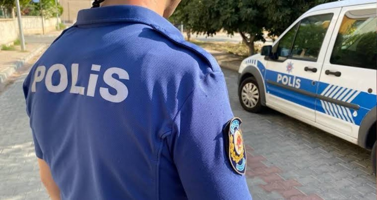Erzincan’da 17 kaçak göçmen ve onlara yardım eden 4 kişi yakalandı