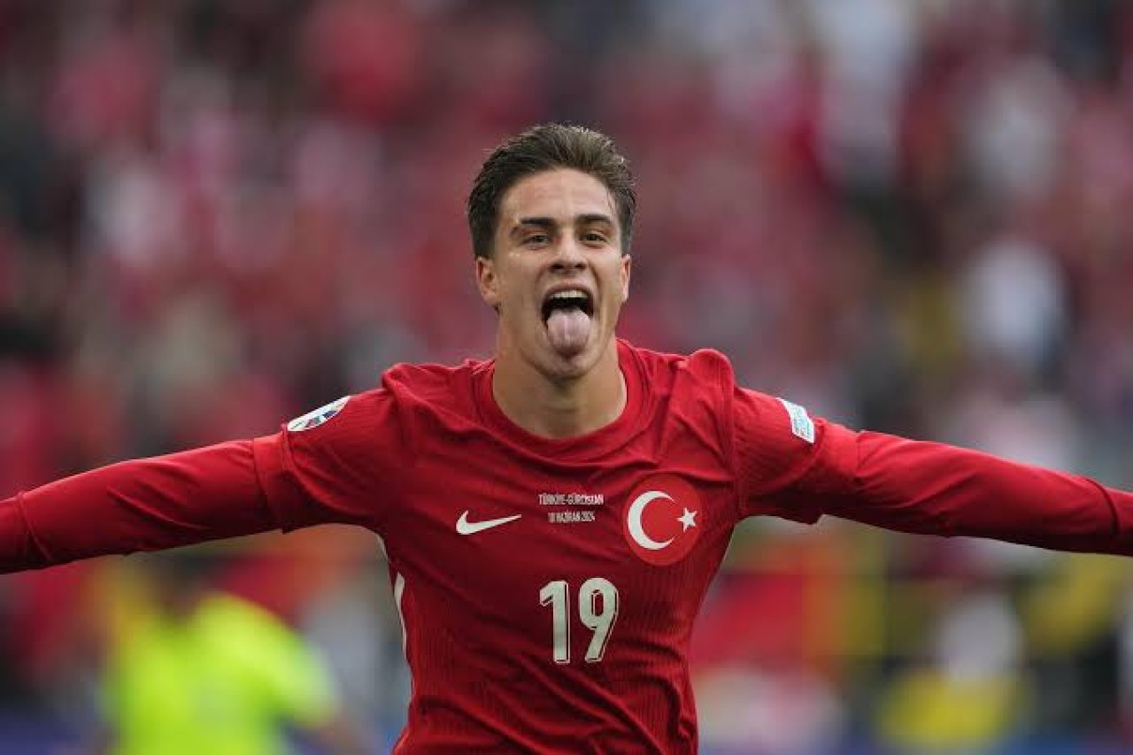 Kenan Yıldız'a büyük onur!