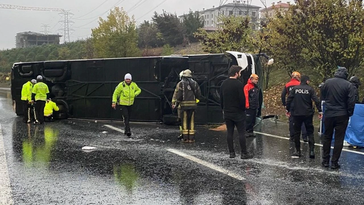 İstanbul'da feci otobüs kazası: 2 ölü,  15 yaralı
