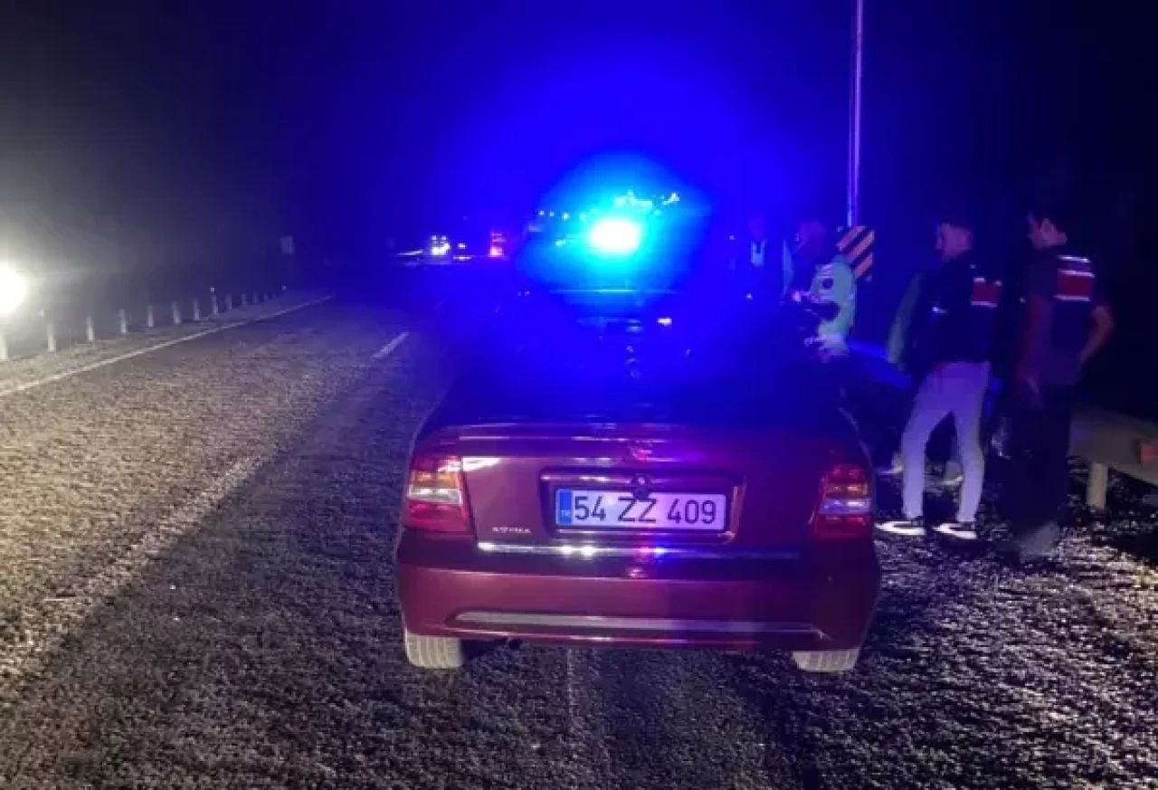 Yardım için duranlara otomobil çarptı,  4 kişi hayatını kaybetti