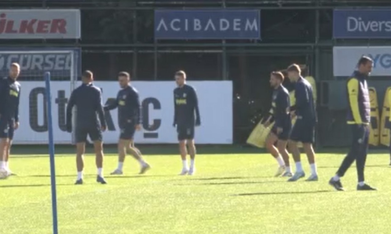 Fenerbahçe,  AZ Alkmaar maçının hazırlıklarını tamamladı