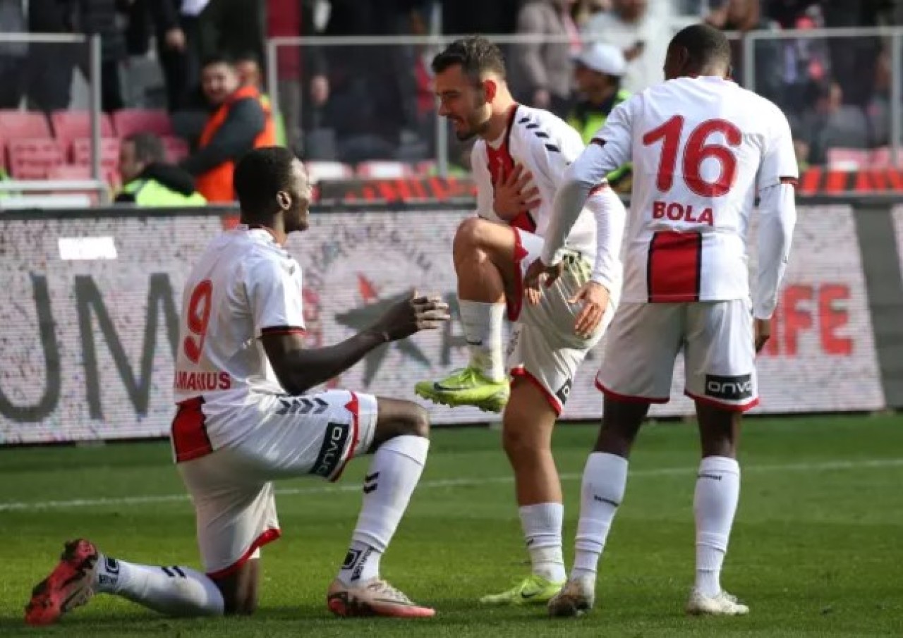 Volkan Demirel'e Samsun'da büyük şok!