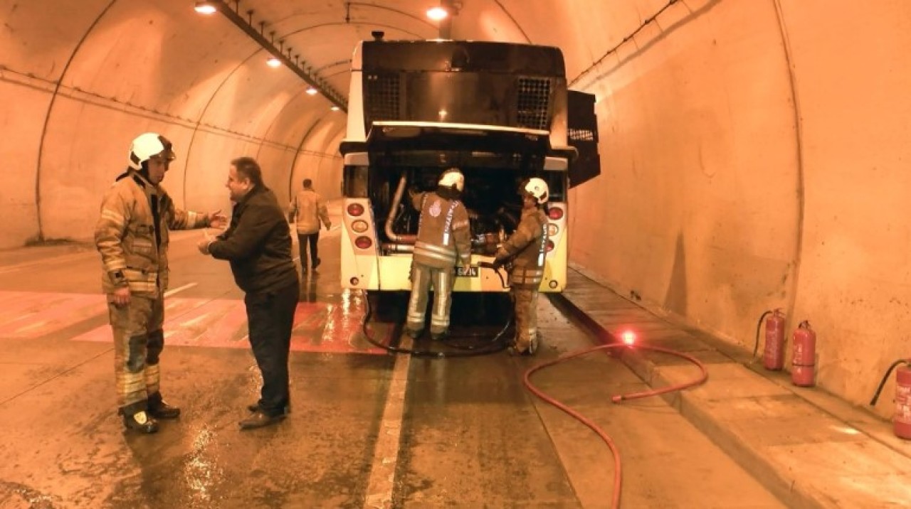 Dolmabahçe Tüneli'nde İETT otobüsü alev aldı