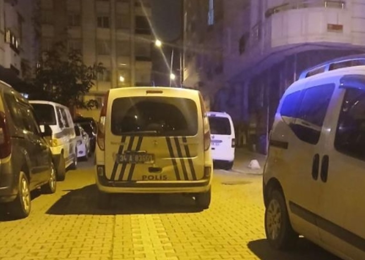 Karısını boğarak katletti,  polisi aradı