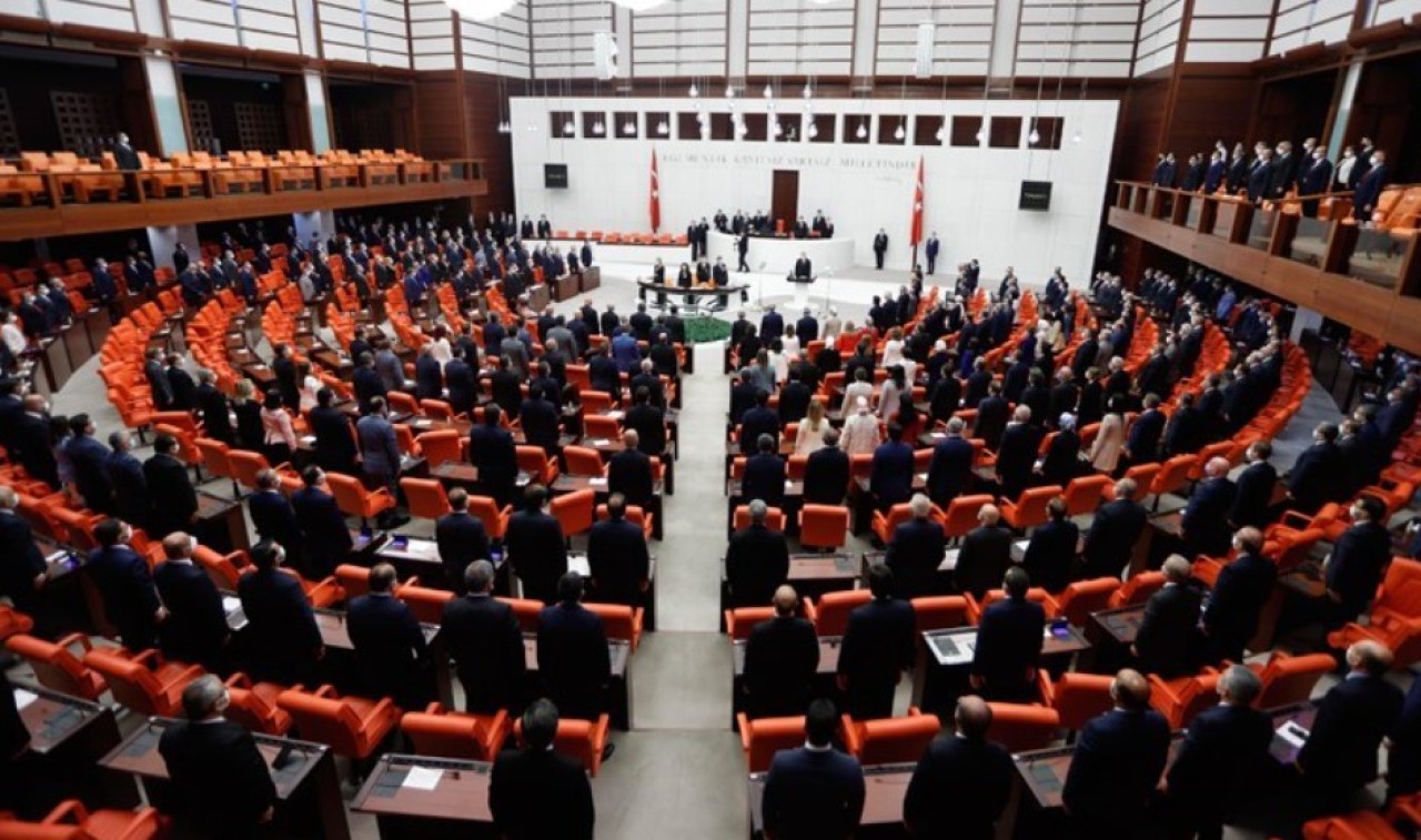 Son dakika geçildi: 'Etki ajanlığı' teklifi geri çekildi