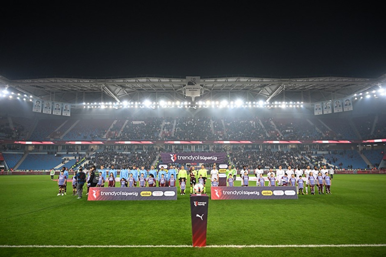 Trabzonspor'da "Yönetim istifa" sesleri!