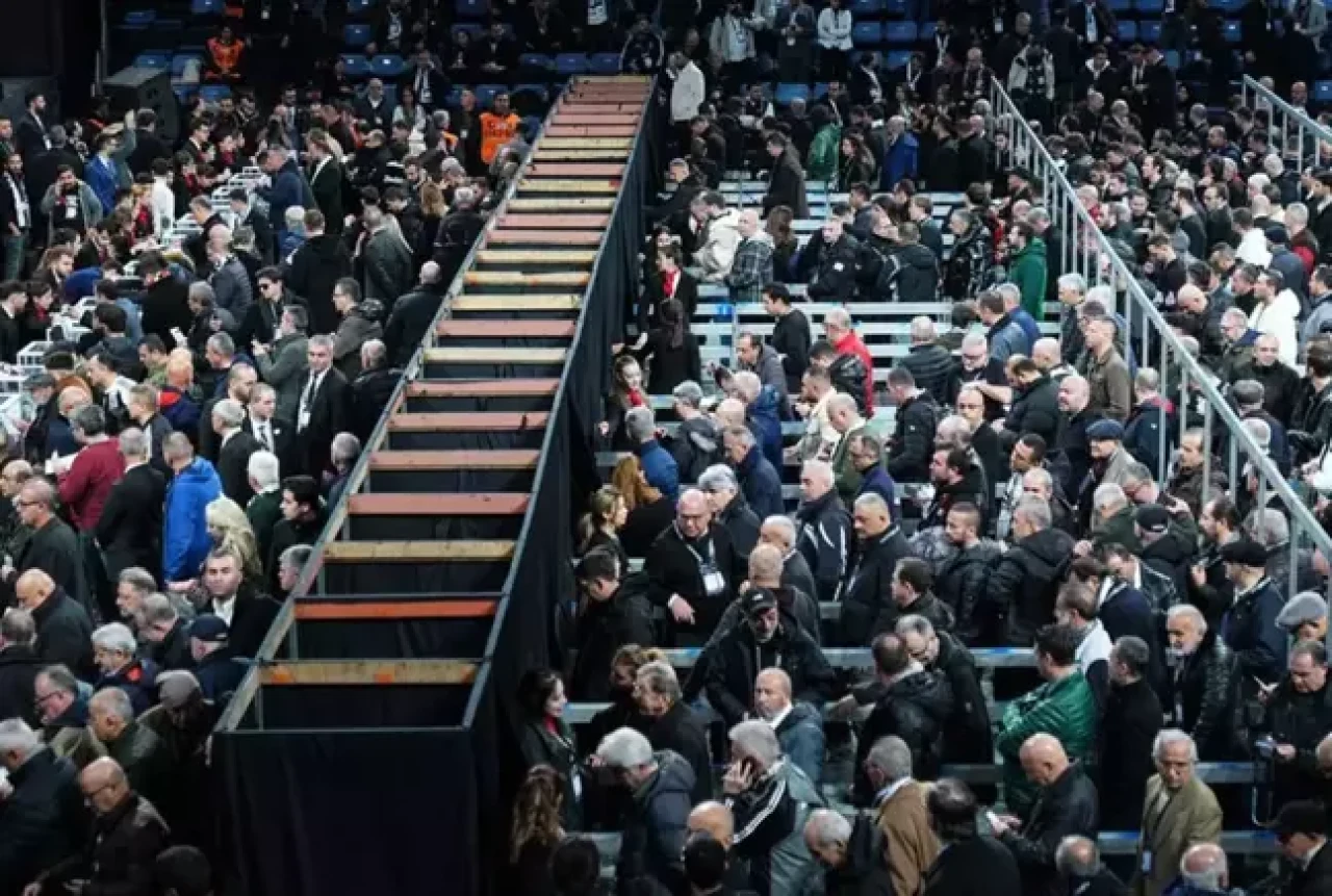 Beşiktaş başkanlık seçiminde Galatasaray’a gönderme!