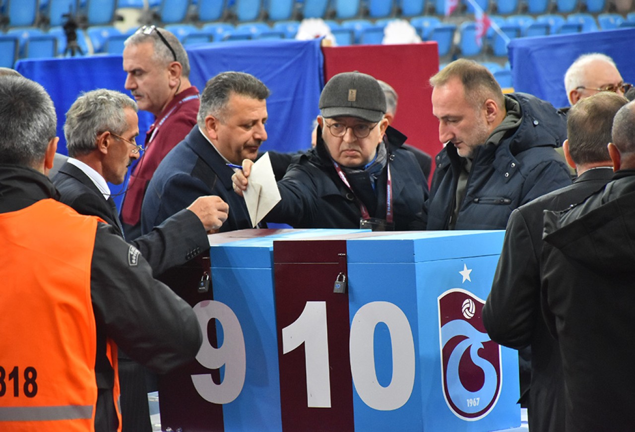 Trabzonspor’da başkanlık seçimi başladı
