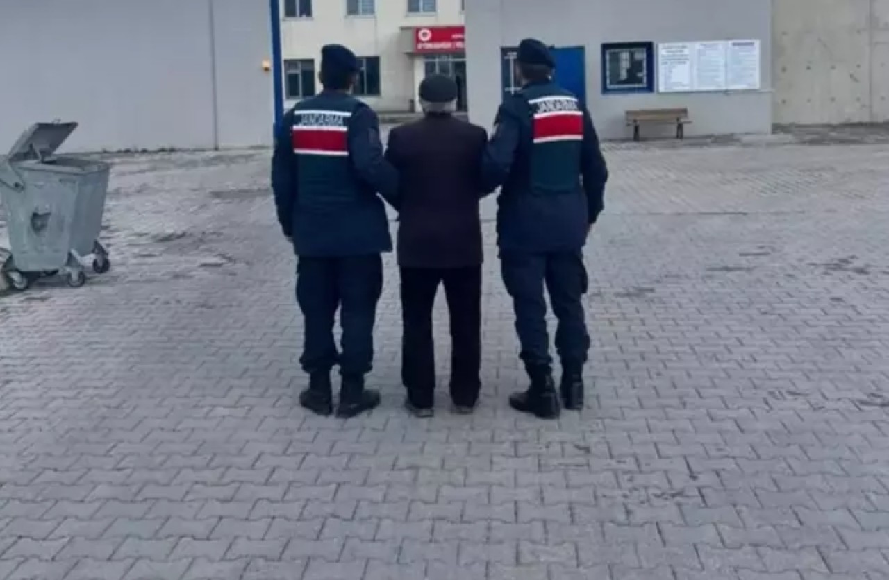 Yaşına bakmadan yaptığı şey mide bulandırdı!